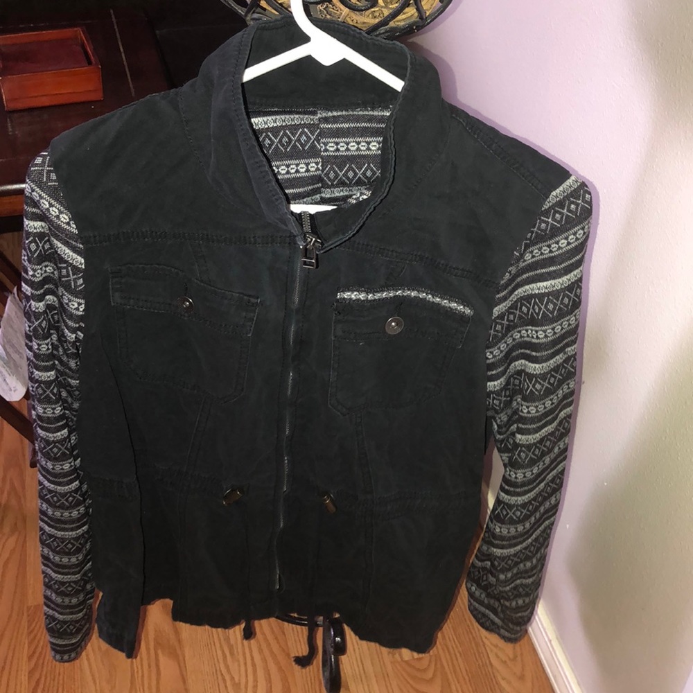 Cute maurices zip up sweater